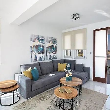 Apollo Provoles - New And Beautiful 3 Bedroom Kapparis With Private Pool *
